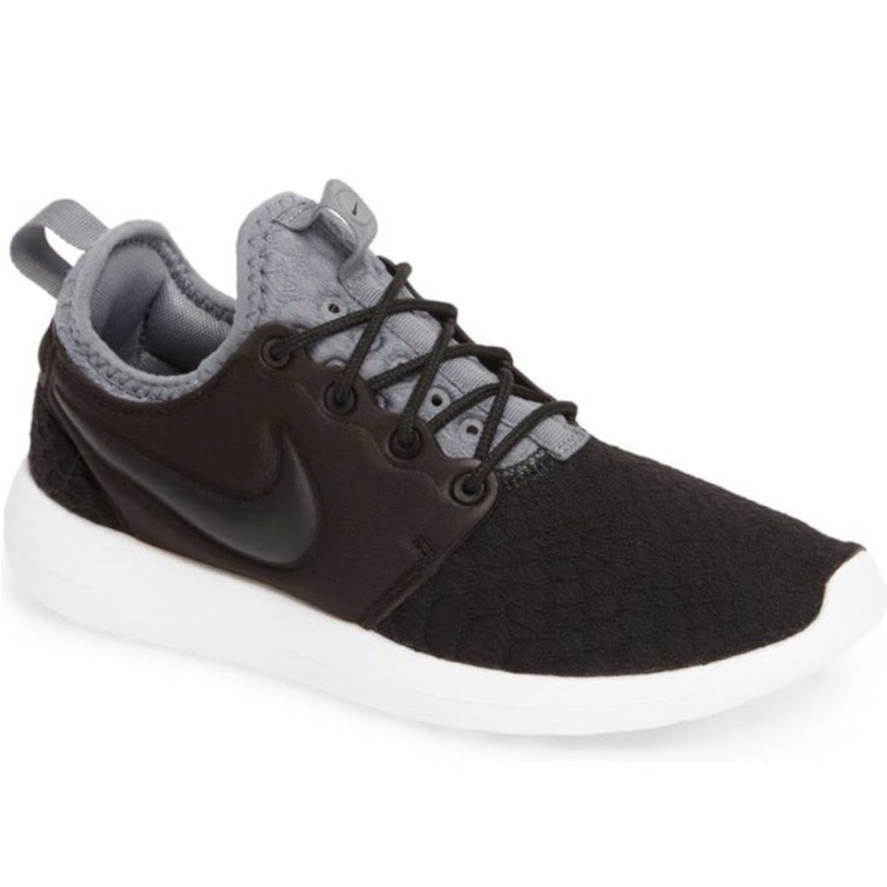 Nike Roshe Two SE Sneaker